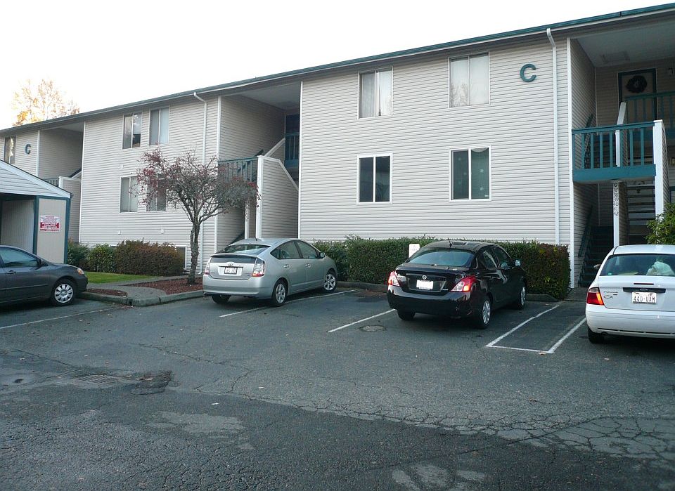 1st image of 17431 Ambaum Blvd S Unit C33
