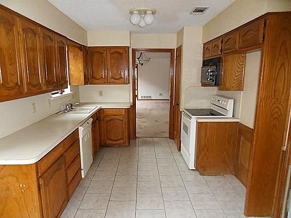 4th image of 2001 San Miguel Dr