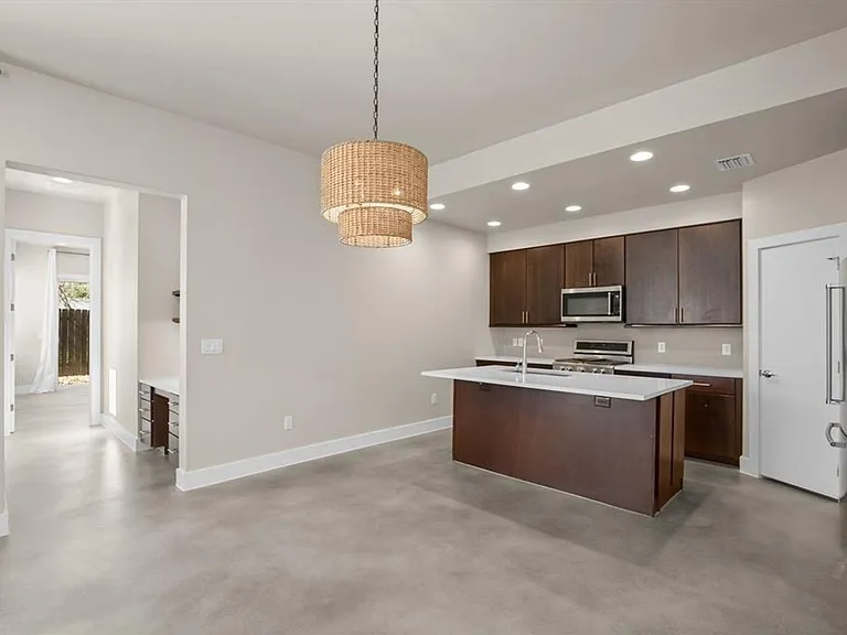 5404 Bennett Ave #A — Photo 6
