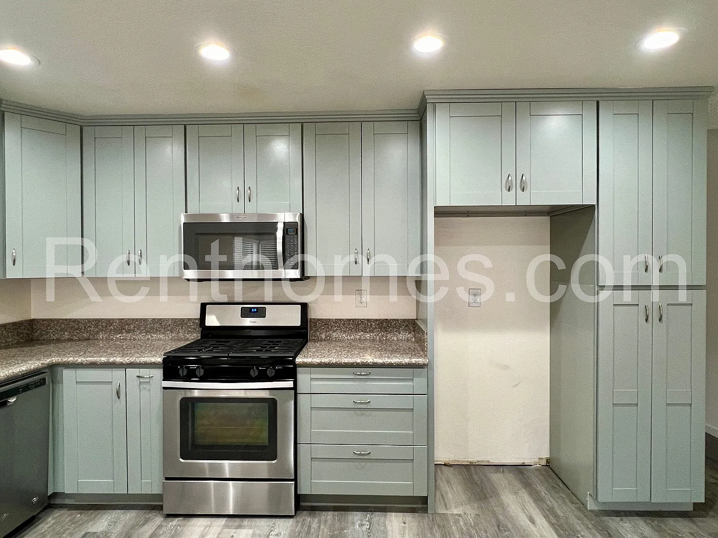 Mira Mesa, 11303 Kelowna Rd, Charming single level home close to all, Fireplace, 2 Car Garage! — Photo 4