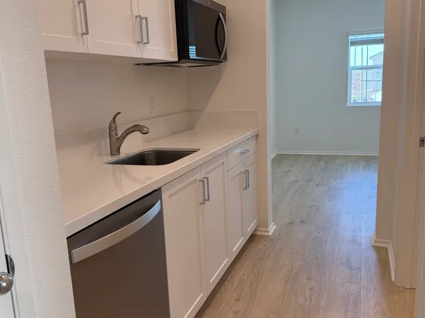 28872 Camino Santiago #B, Winchester, CA 92596