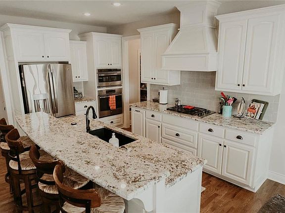 5th image of 21720 W 82nd Ter