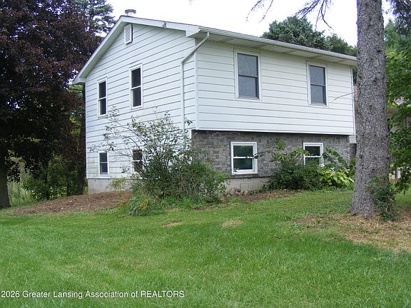 3rd image of 9847 Kinneville Rd