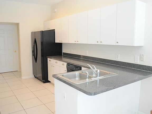 4th image of 1735 Oakwood Estates Dr