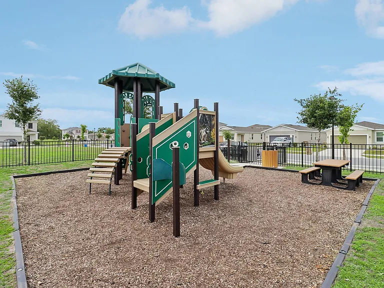 Simmons Trace — Photo 88