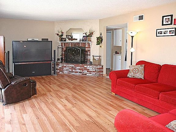 5th image of 6061 Chippewa Dr