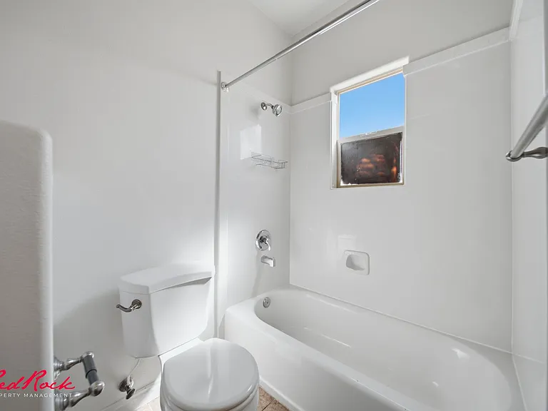 3304 W Palomar — Photo 23