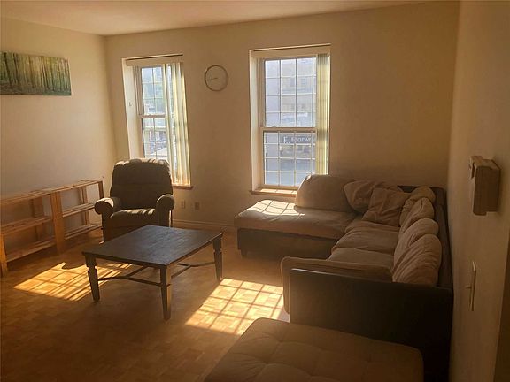 4th image of 51 Wyndham St N #202