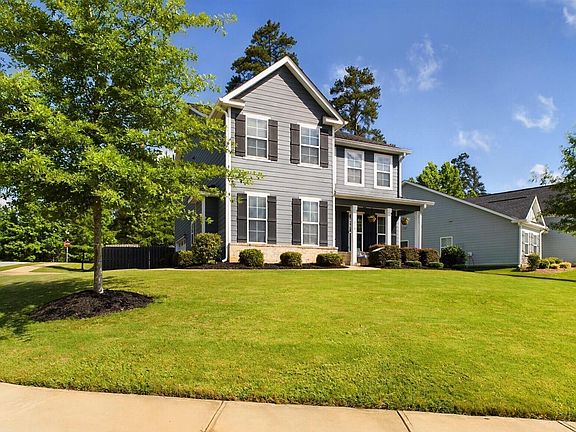 2nd image of 318 Colonnades Drive