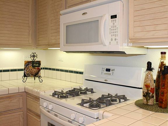 5th image of 430 Navaro Pl Unit 102