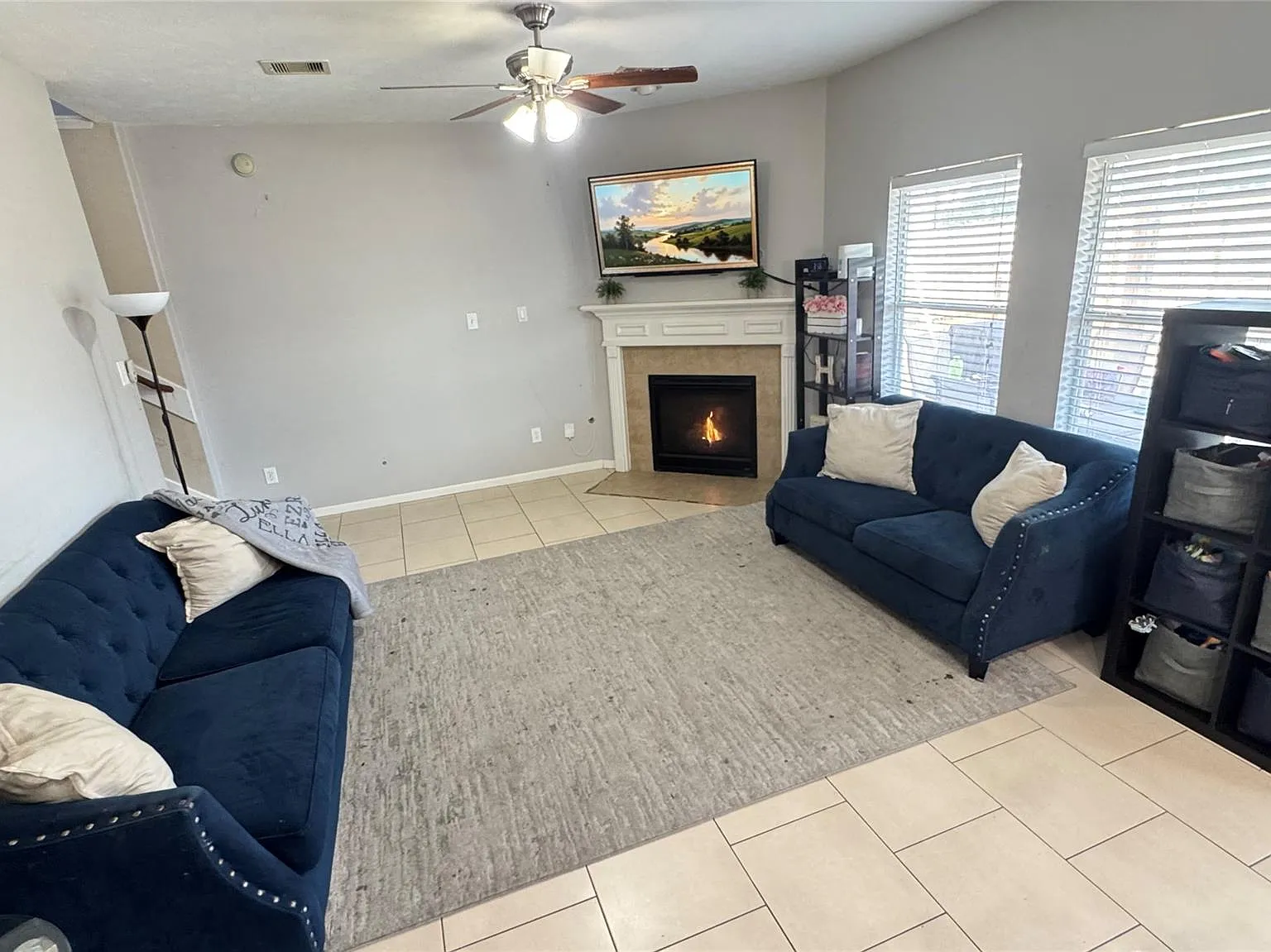 4 bed, 2.5 bath, 1925 sqft, $2,350 — Photo 4