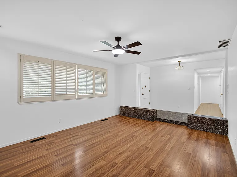 5940 Gloria Dr #0 — Photo 6