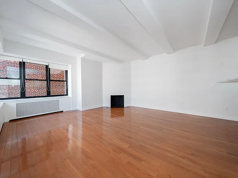 400 E 57th St #14B — Photo 2