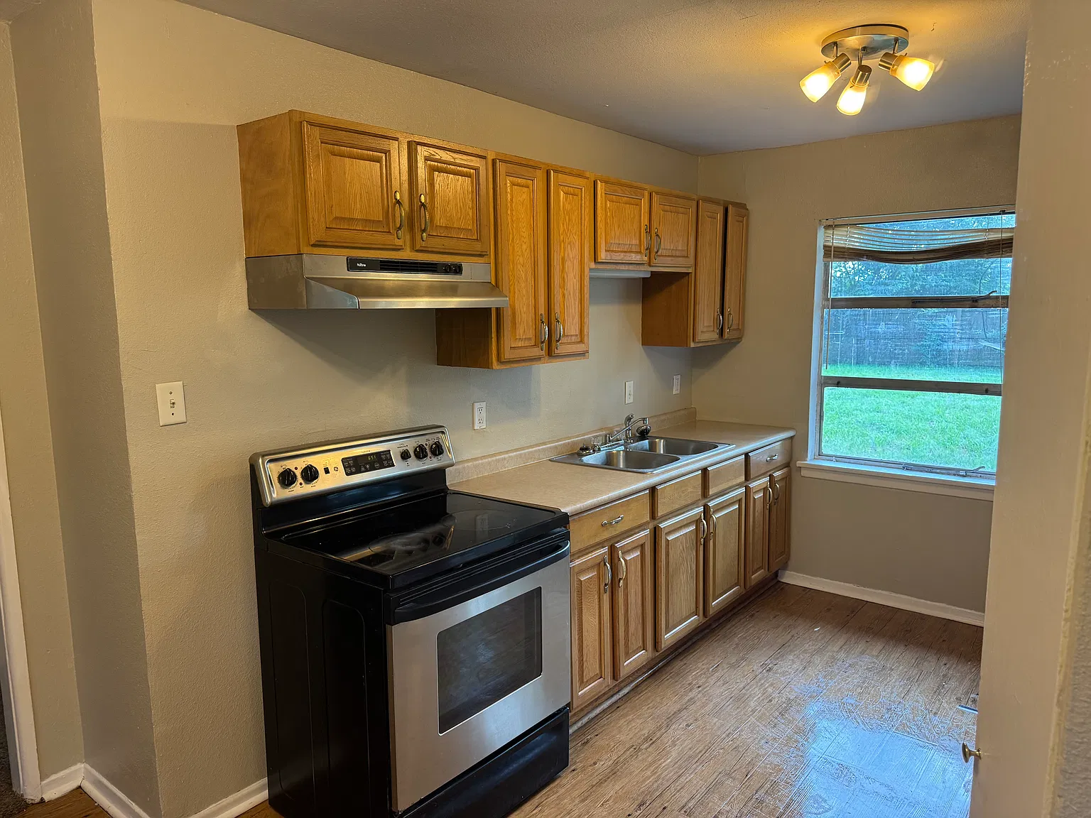 2 bed, 873 sqft, $800 — Photo 4
