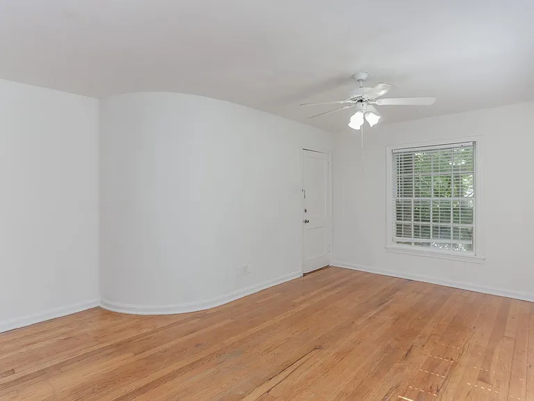 1828 W Main St #4 — Photo 8