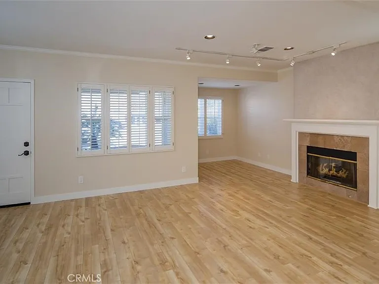 515 W Balboa Blvd — Photo 15