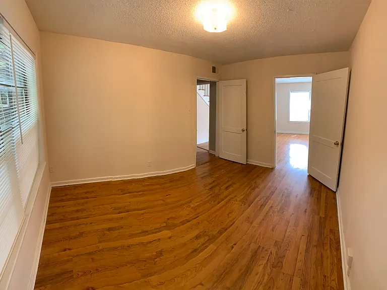 1683 Valley Ave — Photo 15