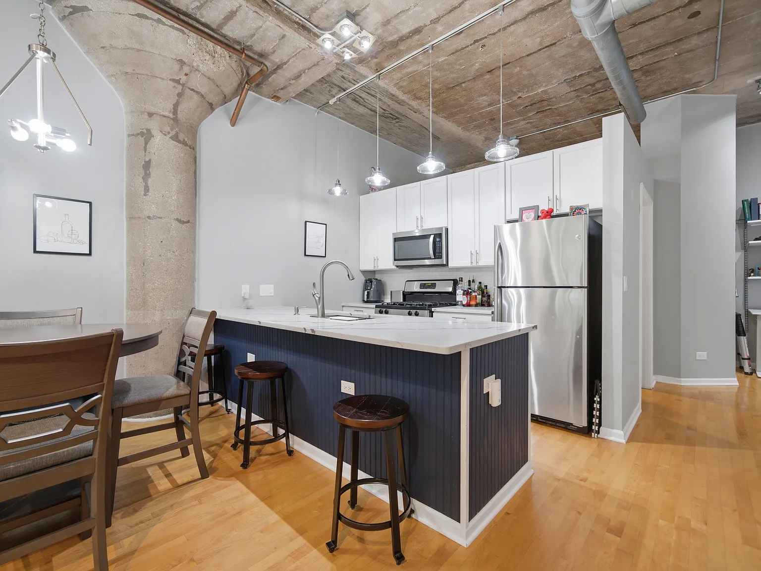 2 bed, $3,395 — Photo 1