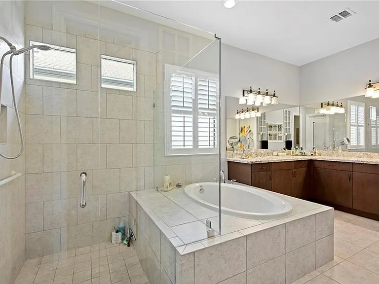 9244 Glenforest Dr — Photo 14