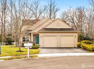 109 Fontaine Ct, Monroe Township, NJ 08831