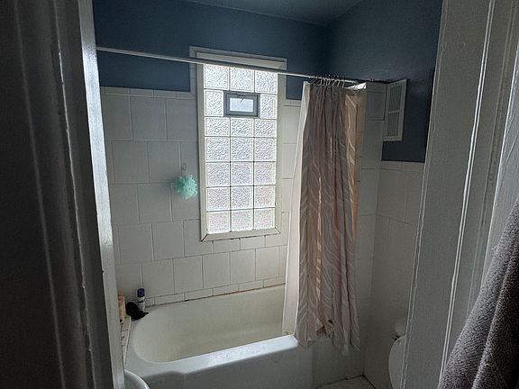 5th image of 2635 N Bremen St #2639A