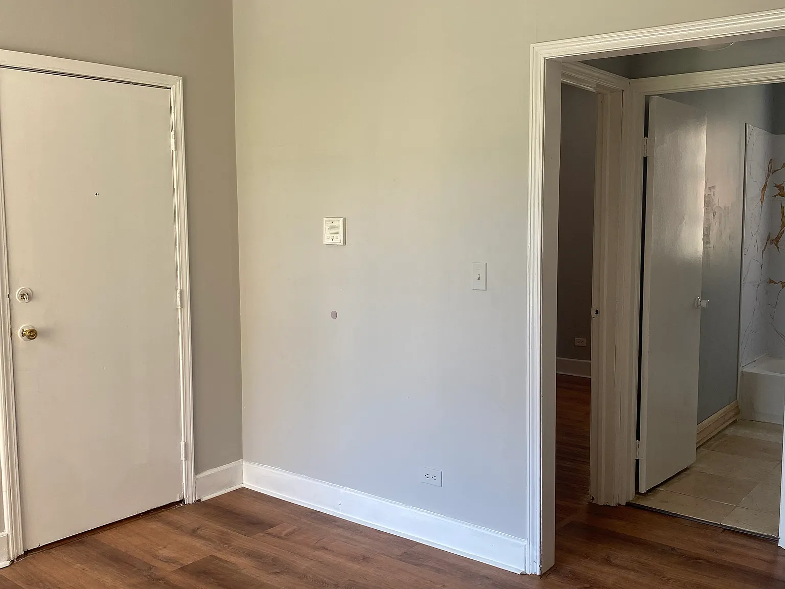 2 bed, 700 sqft, $1,650 — Photo 3