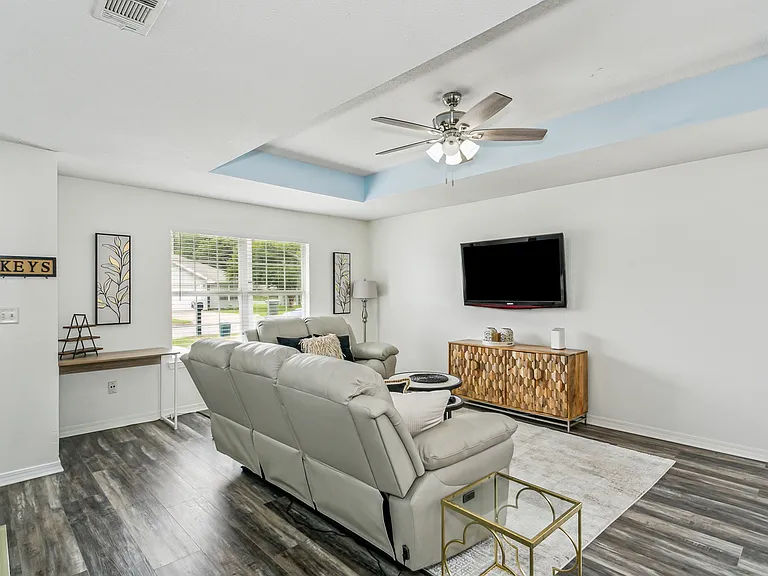 8407 Jarmen Ln — Photo 8