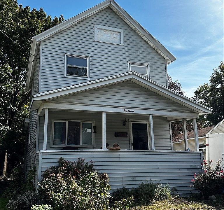 1st image of 320 Ashdale Ave