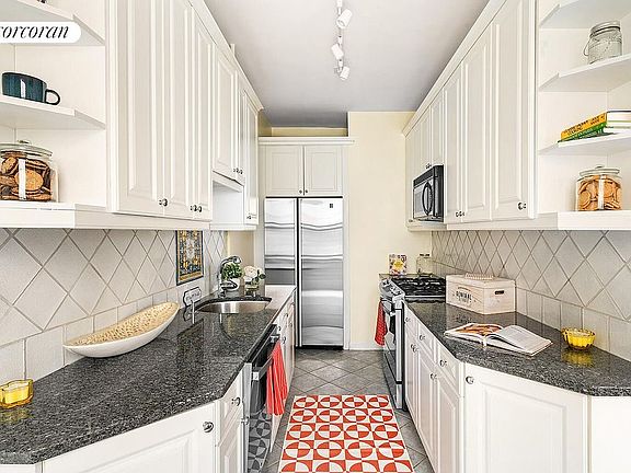 5th image of 215 W 92nd St APT 10D