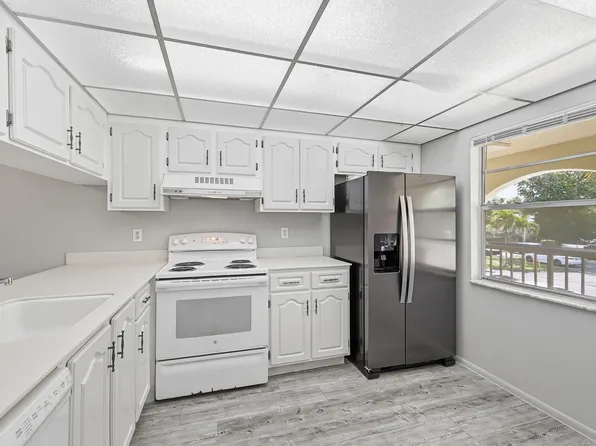 1201 Bahama Bend #D2, Coconut Creek, FL 33066