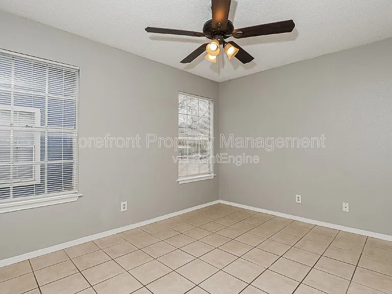 820 W Olmos Dr — Photo 15
