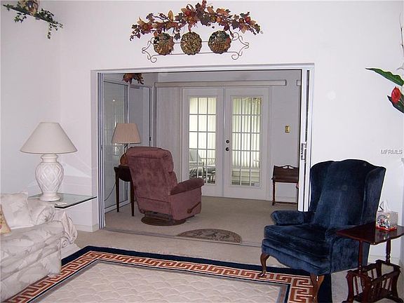 5th image of 1013 Canary Cir S
