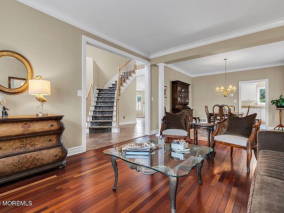 2nd image of 59 Windward Way