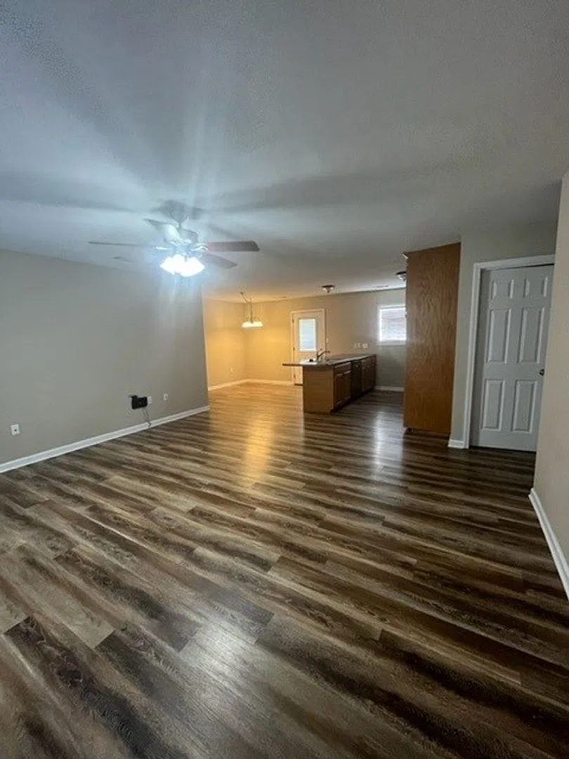 3 Bed / 2 Bath In Paragould — Photo 2