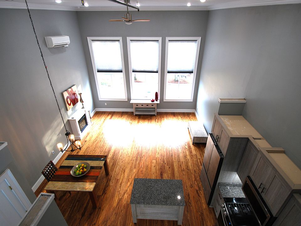 2nd image of 131 Abby Ct