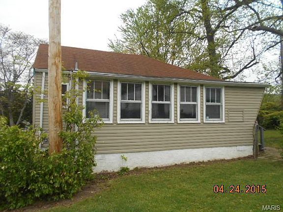3rd image of 7548 Eunice Ave