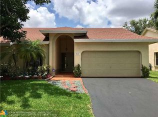 5310 NW 99th Ln, Coral Springs, FL 33076