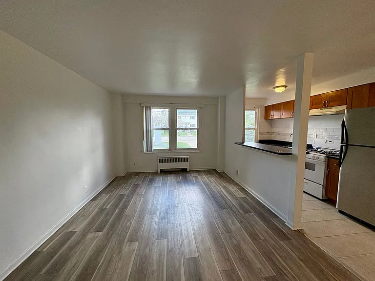 Main Street Apartments Rockford — Photo 13