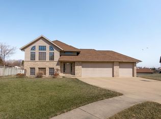 1045 Colby Rd, Waterloo, IA 50701