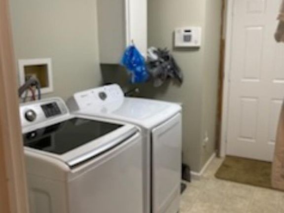 4th image of 3803 Oxford Dr
