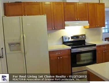 2nd image of 611 Palmetto Dr
