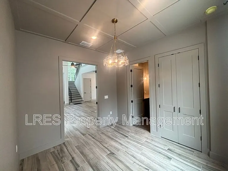 722 Ellwood Ave — Photo 19
