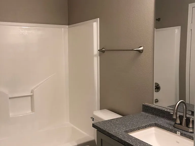 109 Varsity Dr — Photo 14