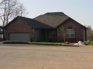 4050 W Page Pl, Springfield, MO 65802