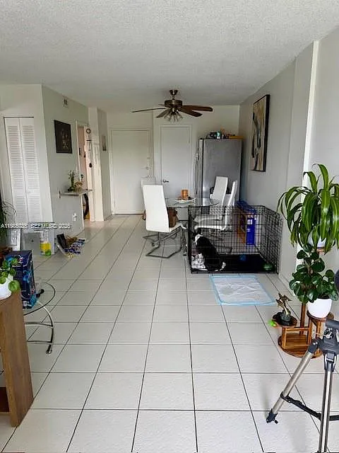 Stratford House Condo — Photo 2