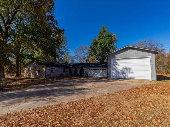 1288 Leelynjean Ln, Springdale, AR 72762