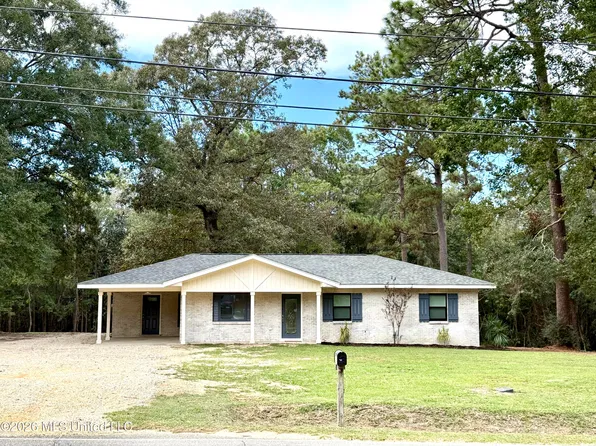 961 Ceasar Rd, Picayune, MS 39466
