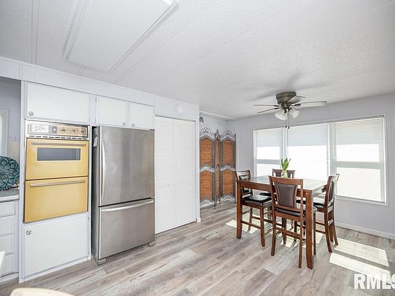 5th image of 308 Willow Oak Dr