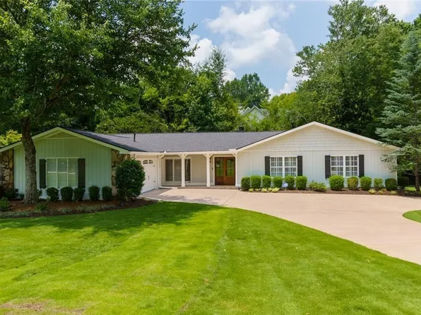 815 Fairfield Dr, Marietta, GA 30068