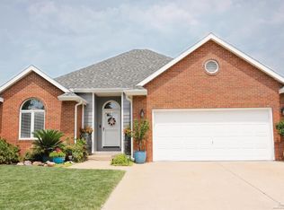 2407 Pheasant Ln, Salina, KS 67401